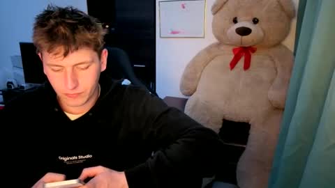 Snapshot of hotboyshorny chatting on 04/27/26, 01:31 Hotboyshorny online show from 04/27/26, 01:31