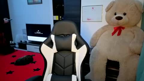 Snapshot of hotboyshorny chatting on 04/28/26, 09:47 Hotboyshorny online show from 04/28/26, 09:47