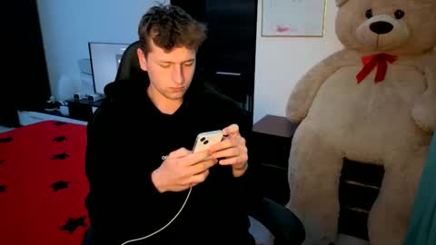 Snapshot of hotboyshorny chatting on 04/29/26, 07:12 Hotboyshorny online show from 04/29/26, 07:12