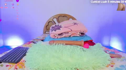 hotbrunett20041 online show from 04/16/26, 11:51