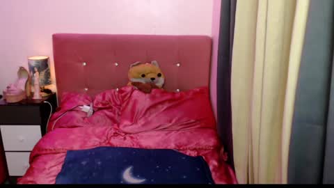 Snapshot of hotbunny_12 chatting on 12/26/24, 09:47 Kylie online show from 12/26/24, 09:47