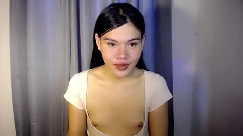 Snapshot of hotbunnyrainx chatting on 12/19/25, 07:26 rain online show from 12/19/25, 07:26