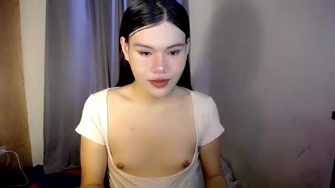 Snapshot of hotbunnyrainx chatting on 01/06/26, 11:40 rain online show from 01/06/26, 11:40