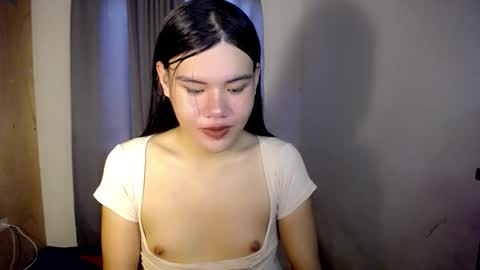 Snapshot of hotbunnyrainx chatting on 01/15/26, 12:59 rain online show from 01/15/26, 12:59