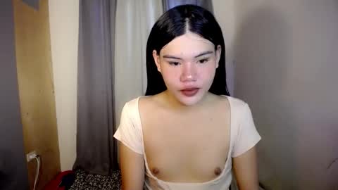 Snapshot of hotbunnyrainx chatting on 02/25/26, 08:46 rain online show from 02/25/26, 08:46