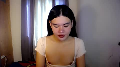 Snapshot of hotbunnyrainx chatting on 03/04/26, 02:17 rain online show from 03/04/26, 02:17