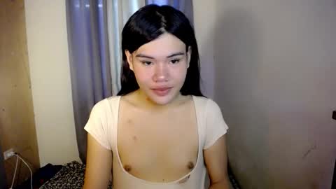 Snapshot of hotbunnyrainx chatting on 03/15/26, 03:01 rain online show from 03/15/26, 03:01