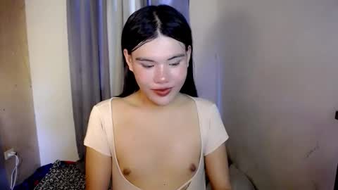 Snapshot of hotbunnyrainx chatting on 03/17/26, 05:55 rain online show from 03/17/26, 05:55