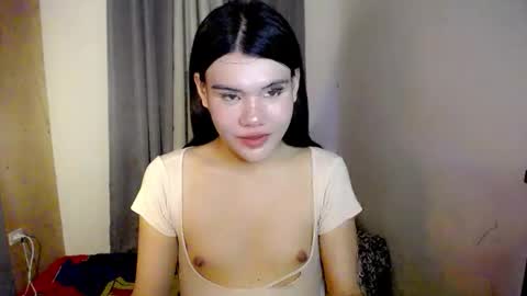 Snapshot of hotbunnyrainx chatting on 03/24/26, 12:32 rain online show from 03/24/26, 12:32