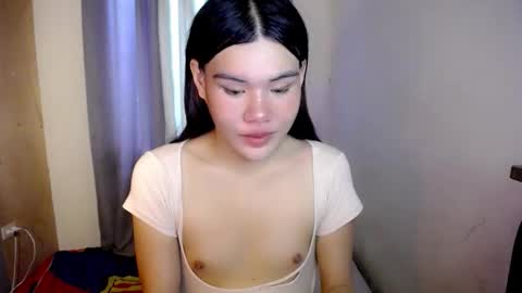 Snapshot of hotbunnyrainx chatting on 04/01/26, 03:29 rain online show from 04/01/26, 03:29