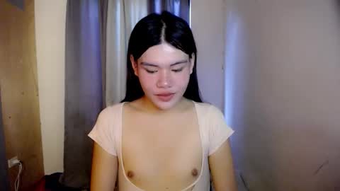 Snapshot of hotbunnyrainx chatting on 04/03/26, 04:54 rain online show from 04/03/26, 04:54