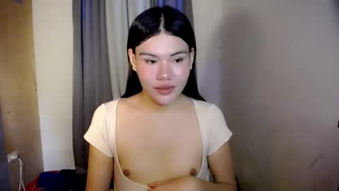 Snapshot of hotbunnyrainx chatting on 04/05/26, 09:06 rain online show from 04/05/26, 09:06