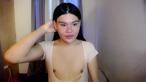 Snapshot of hotbunnyrainx chatting on 04/06/26, 03:59 rain online show from 04/06/26, 03:59