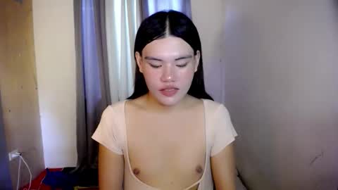 Snapshot of hotbunnyrainx chatting on 04/07/26, 06:25 rain online show from 04/07/26, 06:25