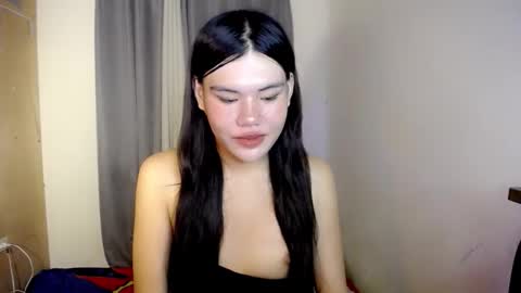 Snapshot of hotbunnyrainx chatting on 04/16/26, 04:52 rain online show from 04/16/26, 04:52