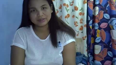 hotcelici online show from 10/22/25, 10:15