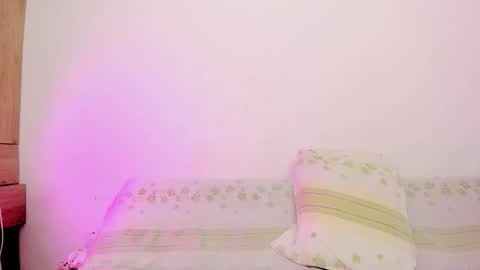 Snapshot of hotcherryxo chatting on 02/02/26, 01:15 Candy online show from 02/02/26, 01:15