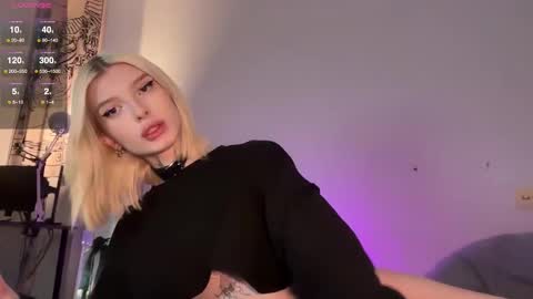 hotchubently online show from 10/15/25, 02:50