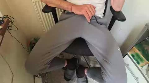 Snapshot of hotcockdus21 chatting on 10/04/25, 11:41 hotcockdus21 online show from 10/04/25, 11:41