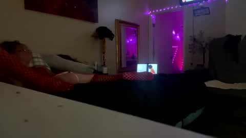 Snapshot of hotcouple1319 chatting on 10/08/25, 07:50 hotcouple1319 online show from 10/08/25, 07:50