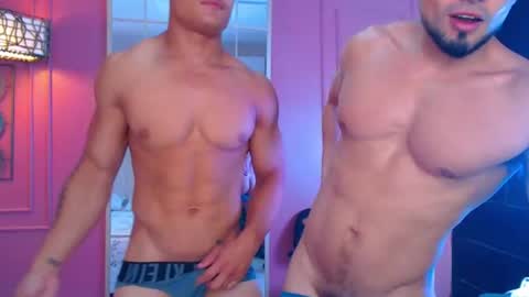 Snapshot of hotcrew_ chatting on 06/12/26, 07:57 Hussain aaron and Ekko online show from 06/12/26, 07:57