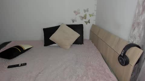 KRISS LUNA online show from 09/23/25, 04:37