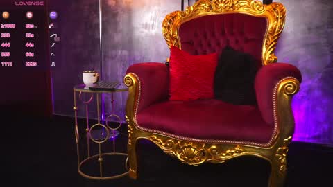 Snapshot of hotdesy_ chatting on 01/25/25, 03:30 Mistress online show from 01/25/25, 03:30