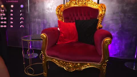 Snapshot of hotdesy_ chatting on 02/04/25, 03:22 Mistress online show from 02/04/25, 03:22