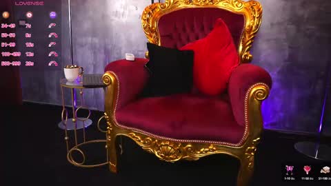 Snapshot of hotdesy_ chatting on 02/09/25, 09:37 Mistress online show from 02/09/25, 09:37