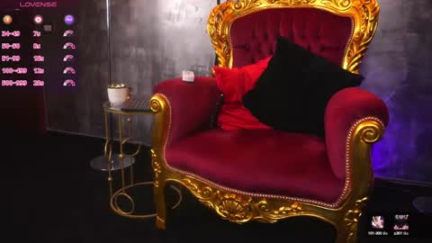 Snapshot of hotdesy_ chatting on 02/15/25, 06:23 Mistress online show from 02/15/25, 06:23