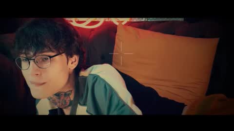 Snapshot of hotdogswaitingaports chatting on 03/18/26, 07:28 Archi Stewart online show from 03/18/26, 07:28