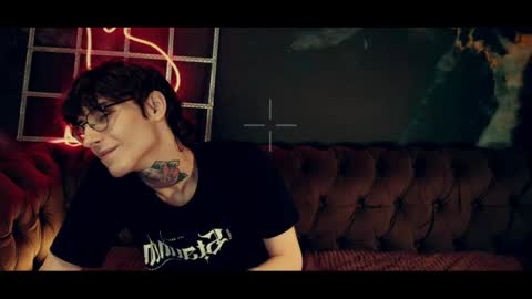 Snapshot of hotdogswaitingaports chatting on 04/07/26, 05:35 Archi Stewart online show from 04/07/26, 05:35