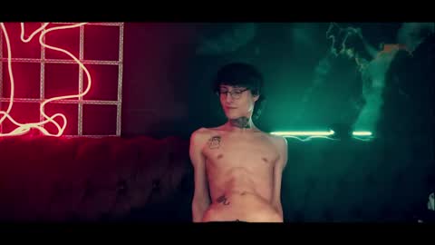 Snapshot of hotdogswaitingaports chatting on 04/18/26, 06:45 Archi Stewart online show from 04/18/26, 06:45