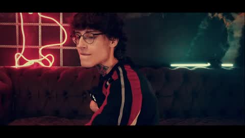 Snapshot of hotdogswaitingaports chatting on 04/19/26, 05:45 Archi Stewart online show from 04/19/26, 05:45