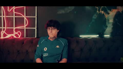 Snapshot of hotdogswaitingaports chatting on 04/20/26, 09:56 Archi Stewart online show from 04/20/26, 09:56