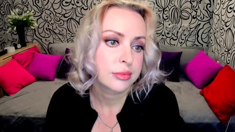 Alice online show from 01/10/25, 02:02