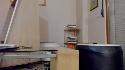 Snapshot of hotel77777 chatting on 02/07/26, 06:44 Erika online show from 02/07/26, 06:44