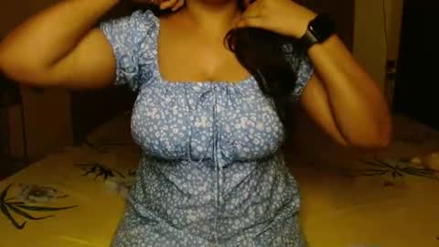 Snapshot of hoteliza6 chatting on 10/12/25, 04:39 Eliza i dont show face in any show online show from 10/12/25, 04:39