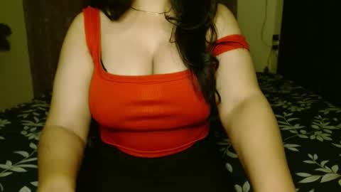 Snapshot of hoteliza6 chatting on 10/18/25, 05:57 Eliza i dont show face in any show online show from 10/18/25, 05:57