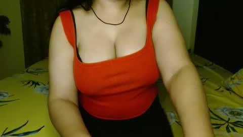 Snapshot of hoteliza6 chatting on 10/31/25, 10:00 Eliza i dont show face in any show online show from 10/31/25, 10:00