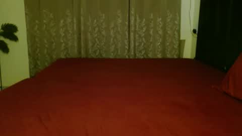 Snapshot of hoteliza6 chatting on 12/04/25, 05:54 Eliza i dont show face in any show online show from 12/04/25, 05:54