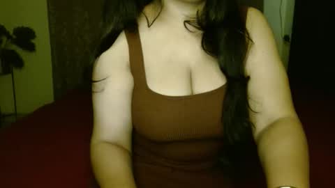 Snapshot of hoteliza6 chatting on 12/13/25, 08:14 Eliza i dont show face in any show online show from 12/13/25, 08:14