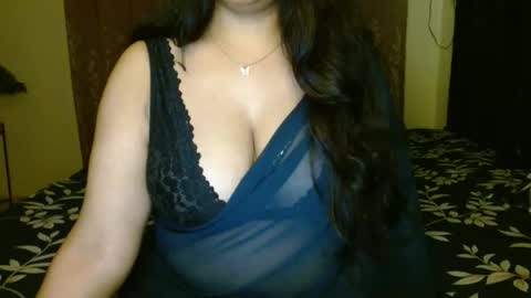 Snapshot of hoteliza6 chatting on 12/18/25, 11:27 Eliza i dont show face in any show online show from 12/18/25, 11:27