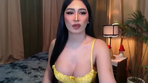 EVA online show from 10/04/25, 01:14