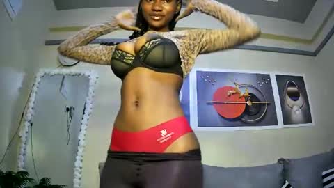 Snapshot of hotfalling706077 chatting on 01/16/25, 01:37 hotfalling706077 online show from 01/16/25, 01:37