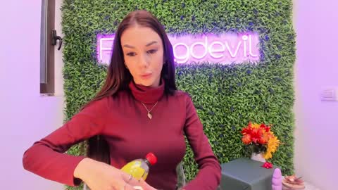 Snapshot of hotfallingdevil chatting on 11/20/25, 06:02 hotfallingdevil online show from 11/20/25, 06:02