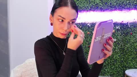 hotfallingdevil online show from 12/20/25, 07:26