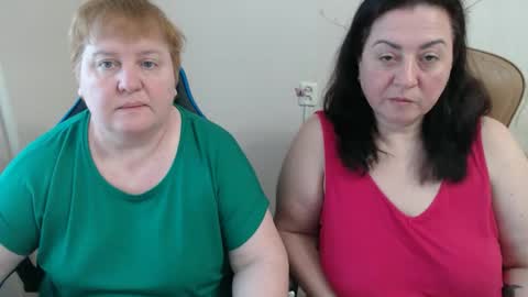 Snapshot of hotfiremommy chatting on 04/11/26, 03:49 LimonkaFire online show from 04/11/26, 03:49