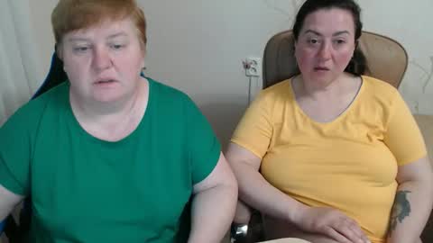 Snapshot of hotfiremommy chatting on 04/15/26, 07:58 LimonkaFire online show from 04/15/26, 07:58