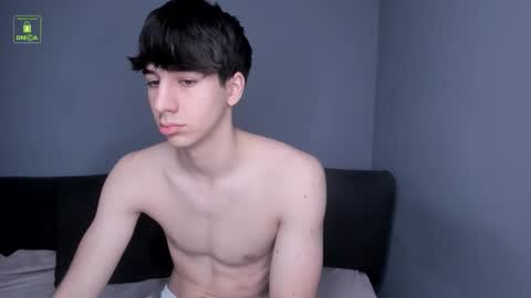 Snapshot of hotflirtyfella chatting on 03/20/26, 06:18 QUENTIN online show from 03/20/26, 06:18